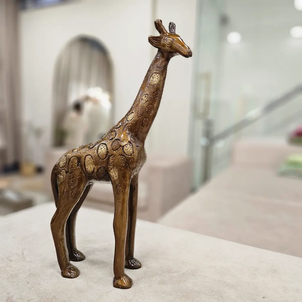 [B021] Brass Giraffe – Vision with Grace | 9''