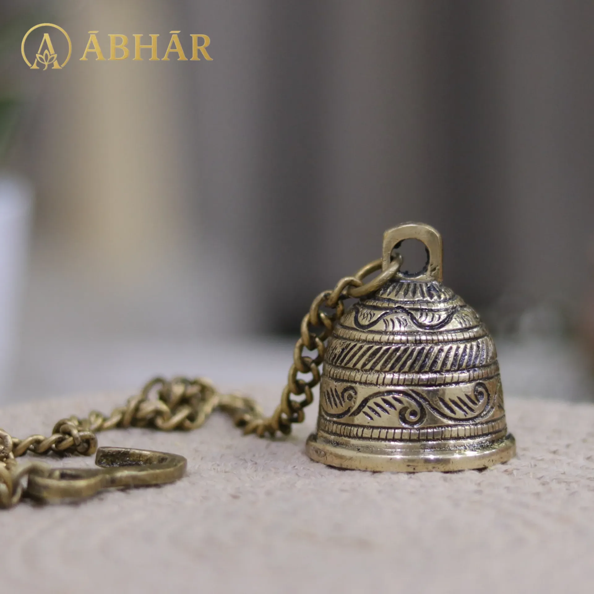 [B131] Brass Hanging Bell with chain | 2"