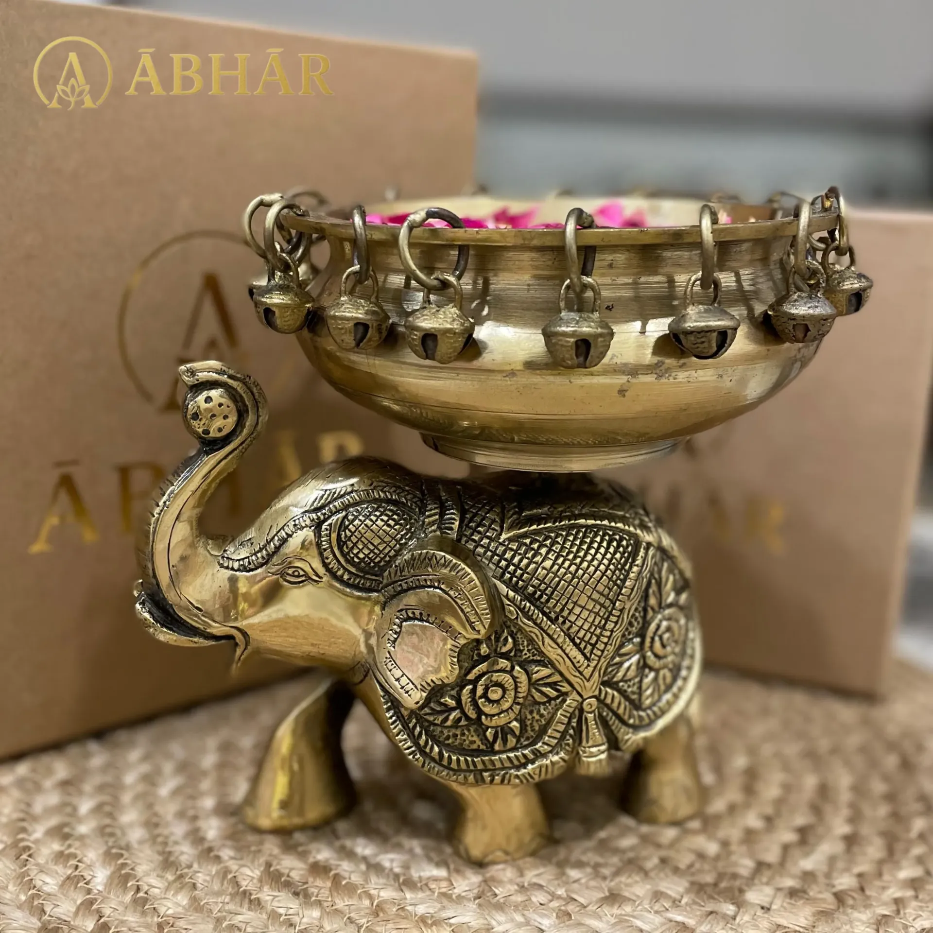 [B050b] Brass Elephant Urli (Black Antique)